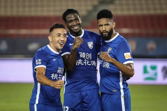 kaiyun-马尔康首戴帽登顶射手榜 三镇外援天团8场轰20球